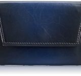 高級ブランドで「青色の財布がほしい」って言ったら「当ブランドの青は50色あります」って言われたんだが