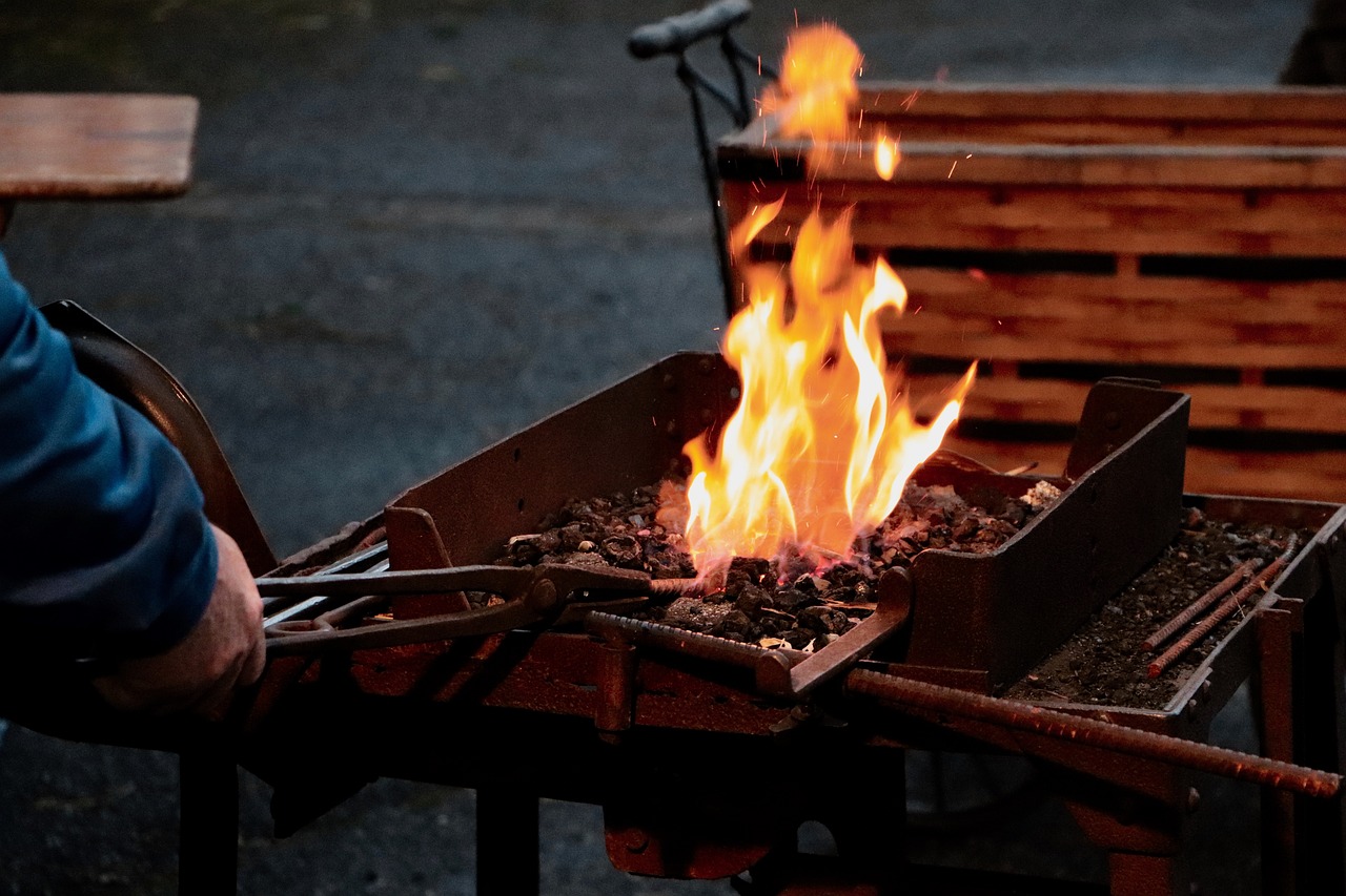 【超解説】「燃やす」「焼く」「焚く」の違いを3分で理解！