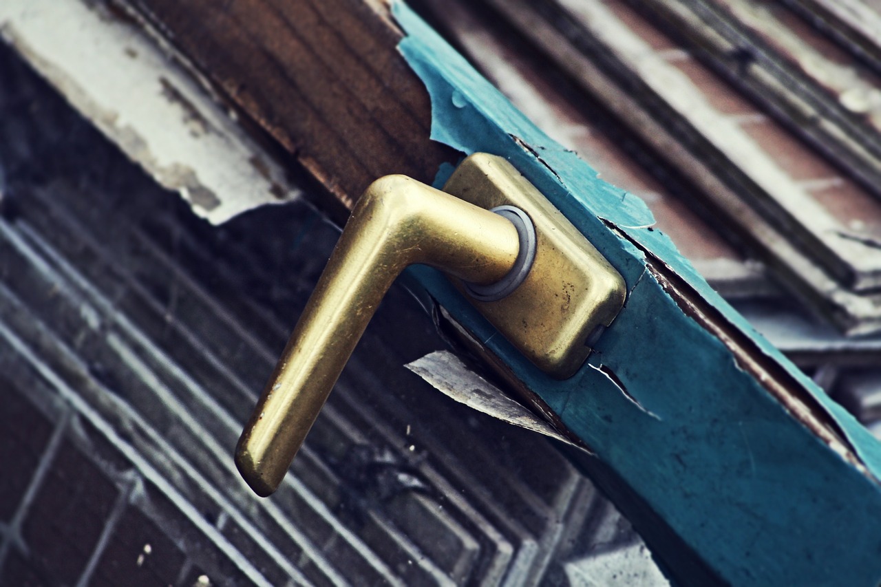 「使う」と「利用する」の微妙な違い – 言葉選びで印象はガラリと変わる!