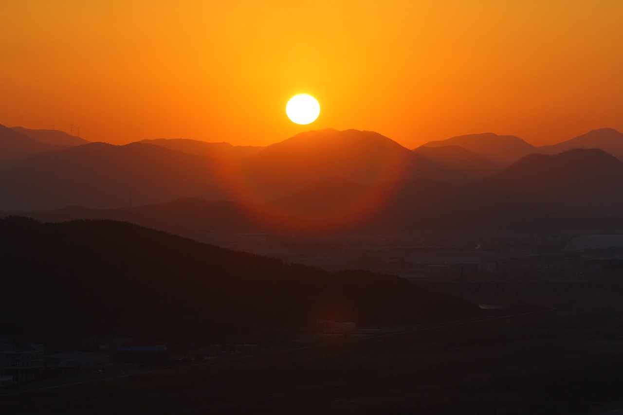 正月の挨拶はこう使い分けよう！「賀正」「迎春」「謹賀新年」の意味と使い場面